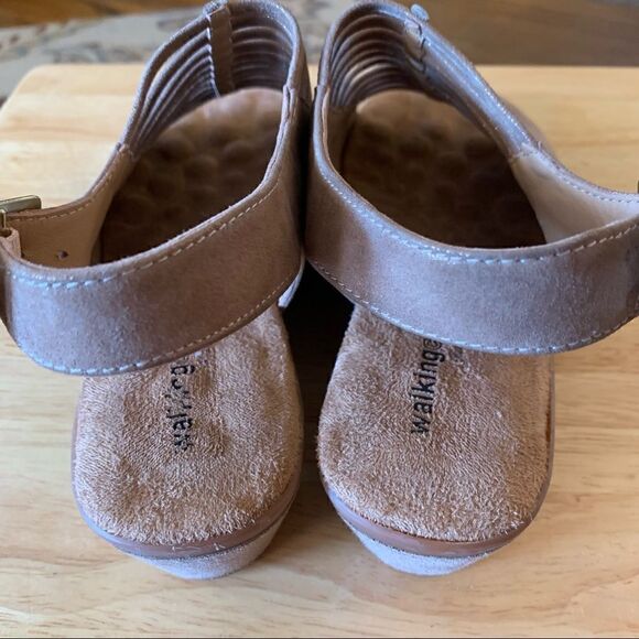 Walking Cradles Karina Slingback Sandals Cipria Metallic Suede 8.5W Not Worn - Picture 6 of 9